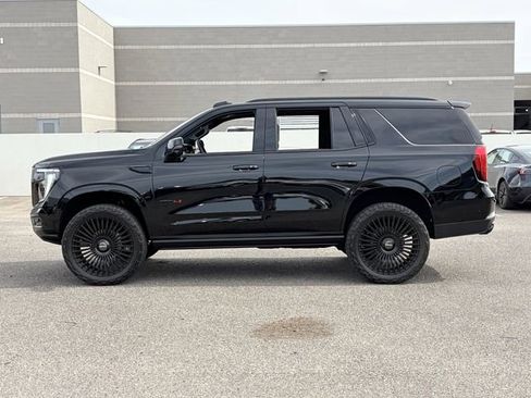 Used 2025 GMC Yukon AT4 w/ AT4 Premium Package AWD/4WD image 31
