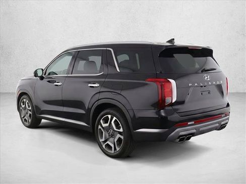 Used 2025 Hyundai Palisade SEL FWD image 5