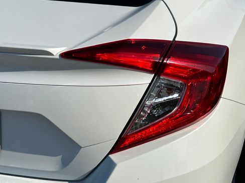 Used 2019 Honda Civic EX-L image 18