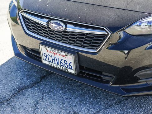 Used 2018 Subaru Impreza 2.0i Premium image 9