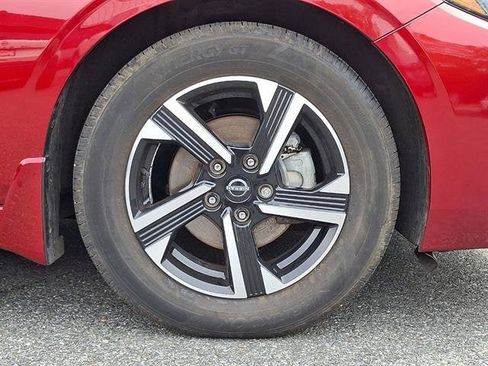 Certified 2024 Nissan Sentra SV FWD image 9