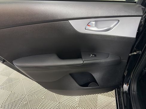 Used 2023 Kia Forte LX image 35