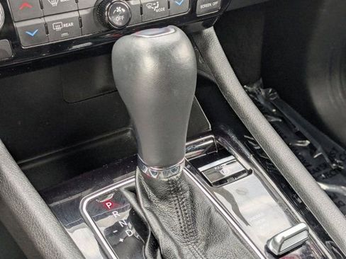 Used 2025 Jeep Compass Limited image 18