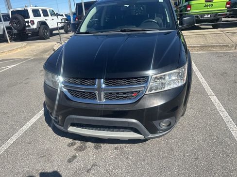 Used 2017 Dodge Journey SXT w/ Comfort/Convenience Group image 13