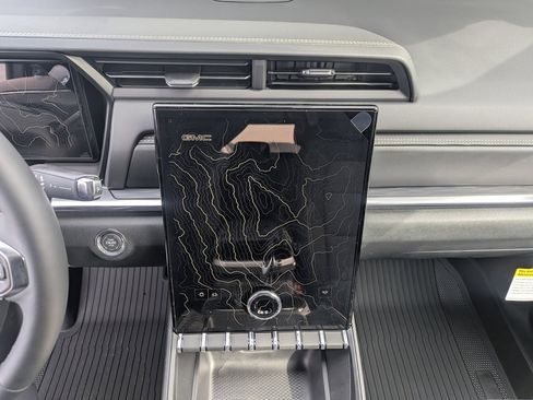 New 2026 GMC Terrain Elevation w/ Elevation Premium Package image 22