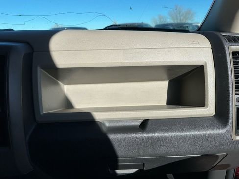 Used 2012 RAM 2500 ST w/ Chrome Appearance Group image 20