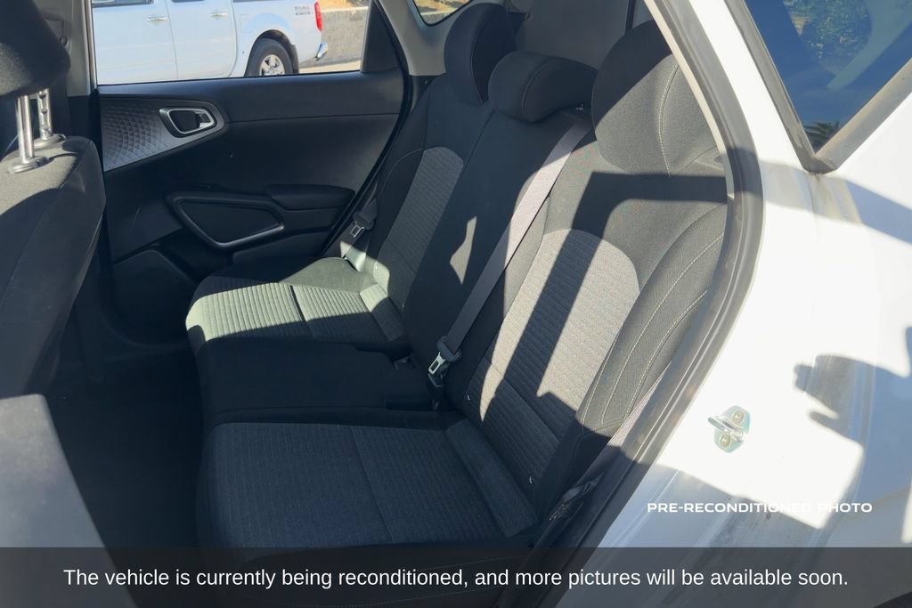 Used 2020 Kia Soul S FWD image 12