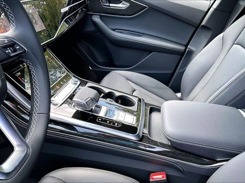 New 2026 Audi Q7 3.0T Premium Plus AWD/4WD image 23