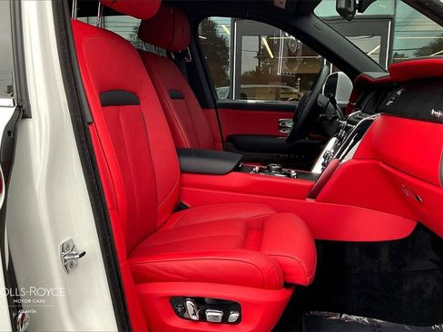 Certified 2022 Rolls-Royce Cullinan image 11