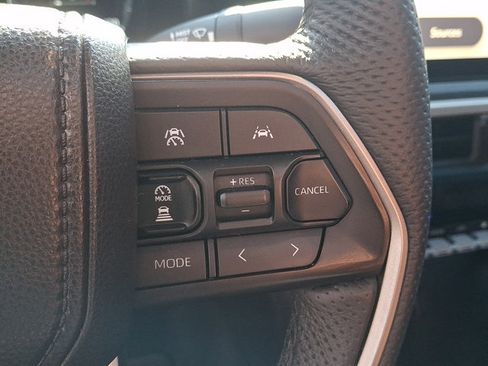 Used 2025 Toyota Tacoma Limited AWD/4WD image 23