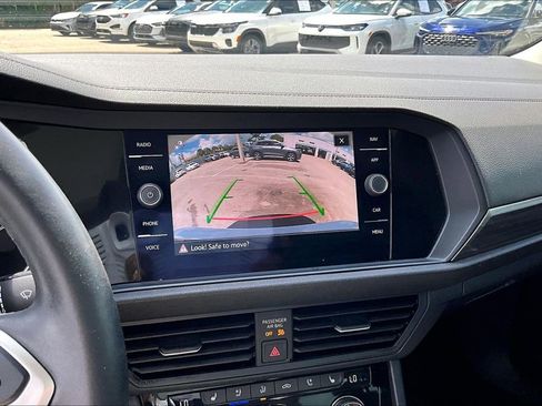 Certified 2022 Volkswagen Jetta SEL FWD image 27