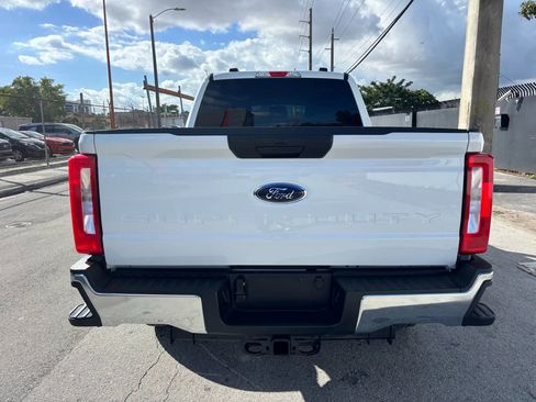 Used 2025 Ford F250 XLT image 4