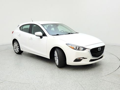 Used 2017 MAZDA MAZDA3 Touring image 3