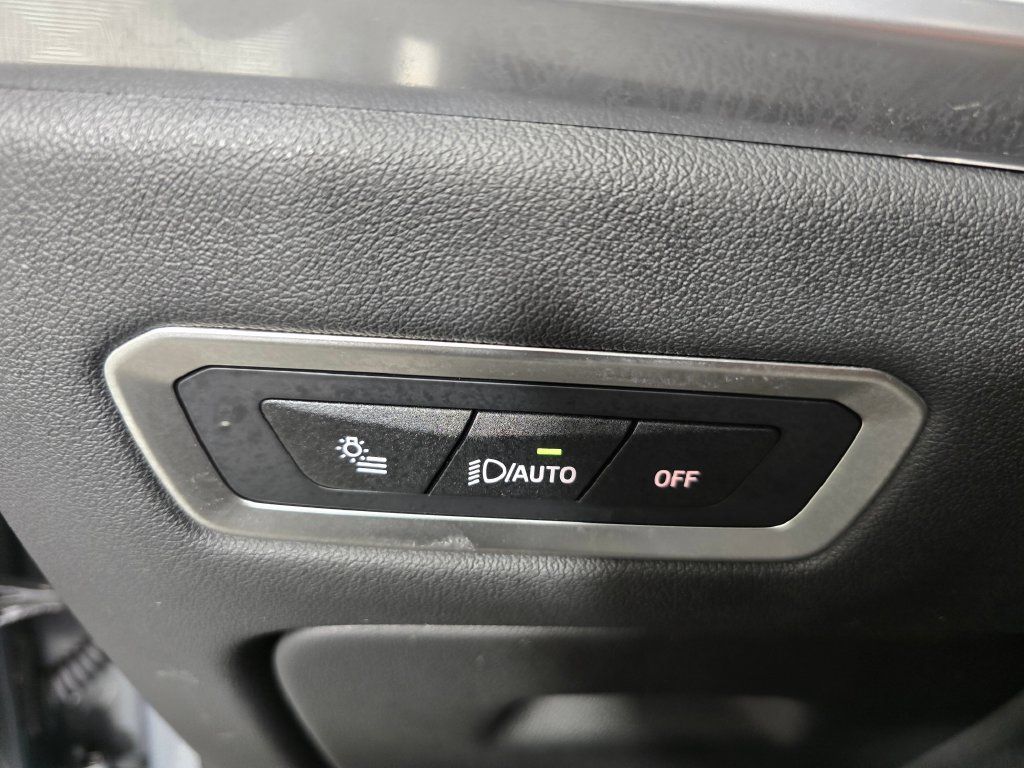 Used 2025 BMW X7 M60i AWD/4WD image 30