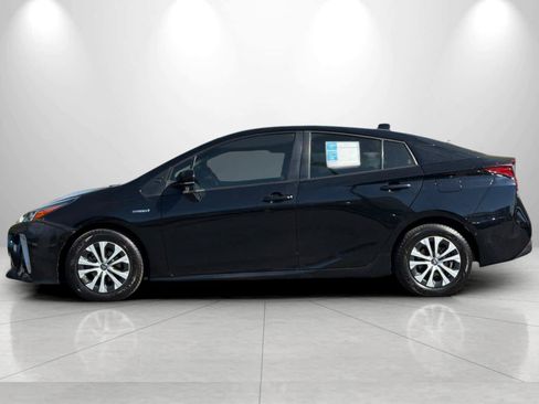 Used 2021 Toyota Prius LE AWD/4WD image 5