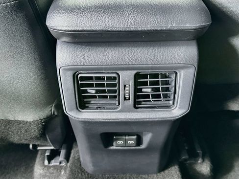 Used 2025 Toyota RAV4 XLE AWD/4WD image 25