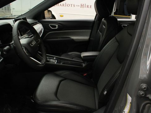 Used 2024 Jeep Compass Latitude AWD/4WD image 15