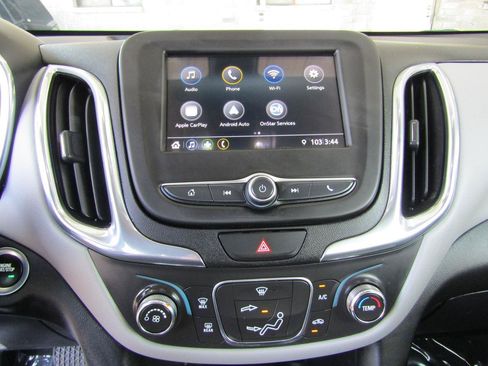 Used 2019 Chevrolet Equinox LS FWD image 16