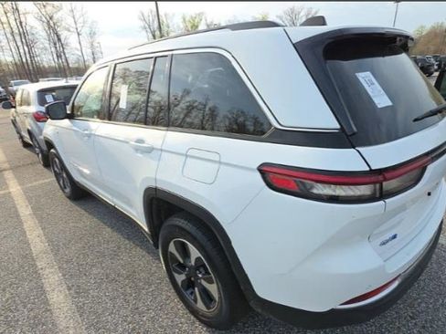 Used 2023 Jeep Grand Cherokee 4WD 4xe w/ Luxury Tech Group II image 3