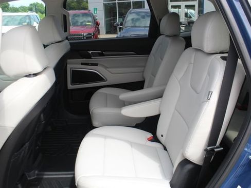Used 2024 Kia Telluride S w/ S Sunroof Package FWD image 27
