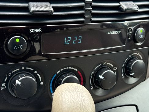 Used 2008 Toyota Sienna LE FWD image 19