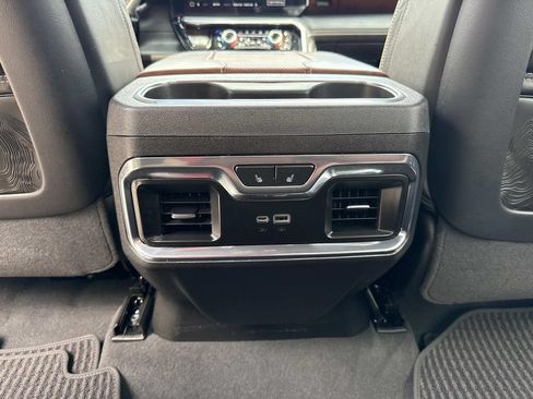 Used 2025 GMC Sierra 2500 Denali Ultimate AWD/4WD image 23