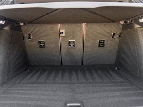 New 2026 Porsche Macan S image 40