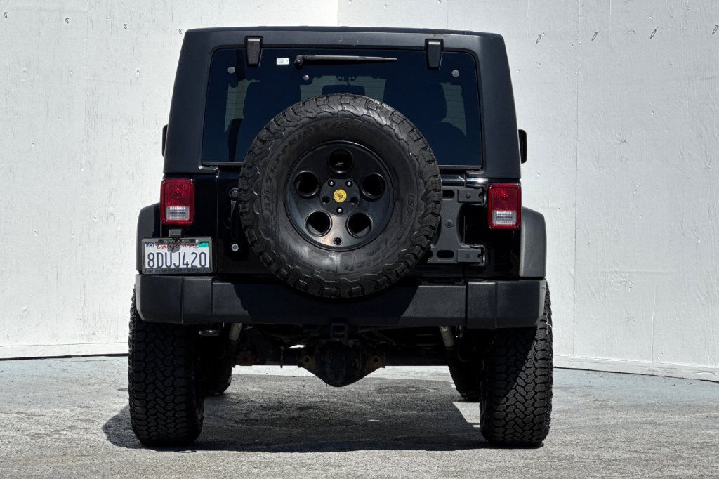 Used 2015 Jeep Wrangler Rubicon w/ Power Convenience Group AWD/4WD image 4