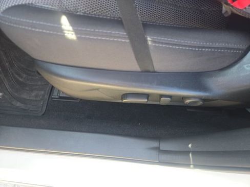 Used 2024 Subaru Crosstrek 2.0i Premium image 8