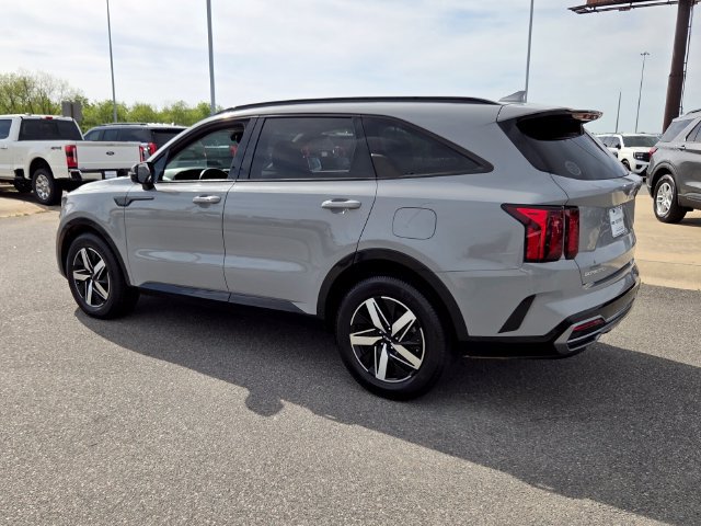 Used 2023 Kia Sorento EX w/ Panoramic Sunroof Package FWD image 8