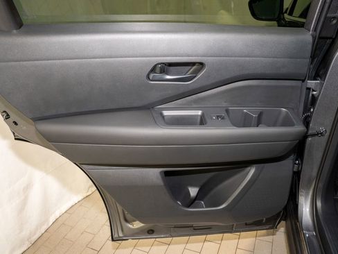 New 2026 Nissan Pathfinder SV image 12