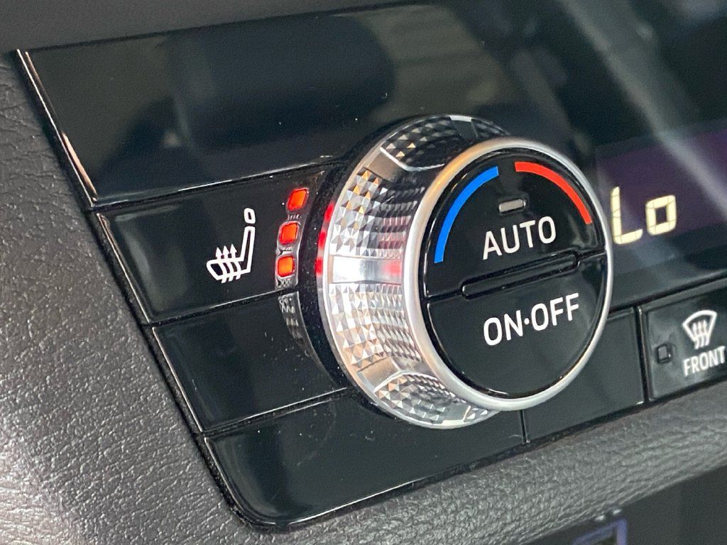 Used 2024 Mitsubishi Outlander SE Black Edition FWD image 18