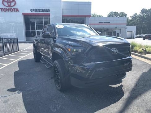 Used 2024 Toyota Tacoma SR5 w/ SR5 Upgrade Package RWD image 2