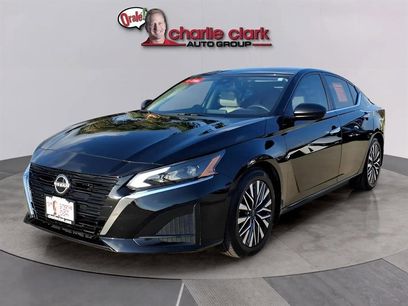Used 2024 Nissan Altima 2.5 SV
