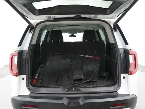 Used 2023 GMC Acadia SLT image 18