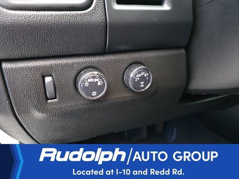 Used 2021 Chevrolet Colorado LT AWD/4WD image 12