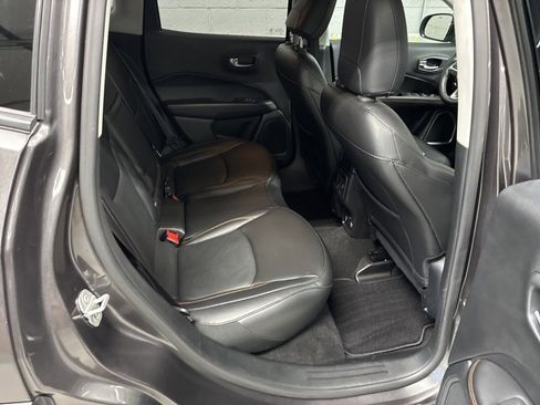 Used 2019 Jeep Compass Limited w/ Premium Lighting Group image 10