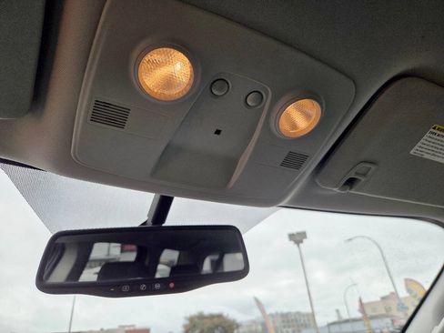 Used 2012 GMC Acadia SLE FWD image 20