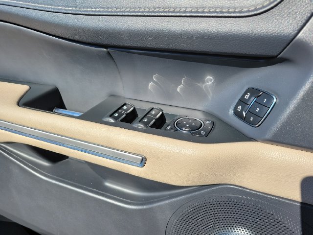 Used 2024 Ford Expedition Limited RWD image 15