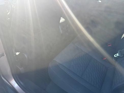 Used 2019 Chevrolet Equinox LT FWD image 20
