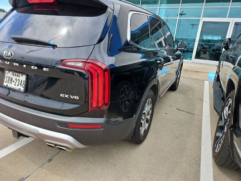 Used 2020 Kia Telluride EX w/ Towing Package FWD image 5