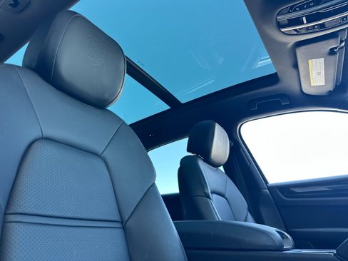 Certified 2023 Porsche Cayenne AWD/4WD image 17