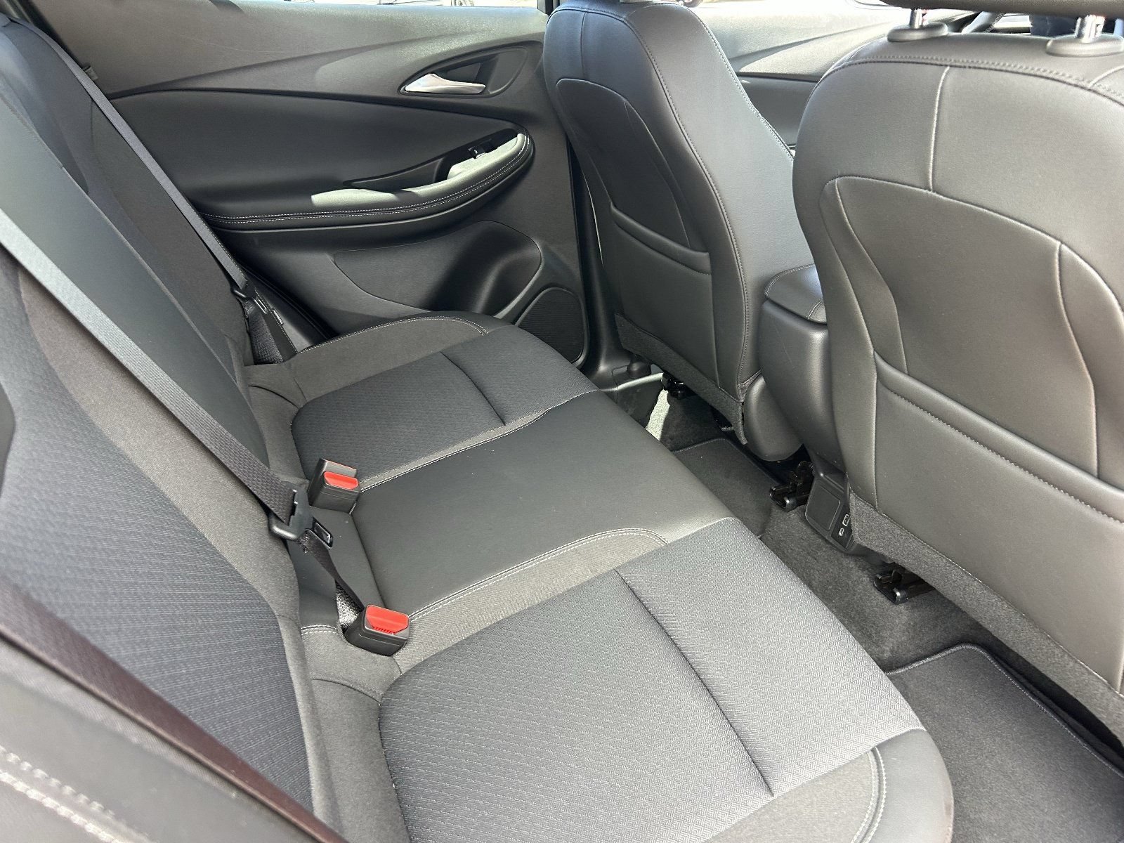 Certified 2024 Buick Encore GX Preferred FWD image 14