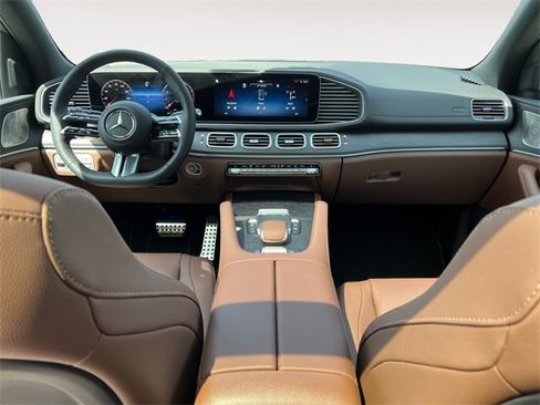 New 2025 Mercedes-Benz GLS 450 4MATIC image 10