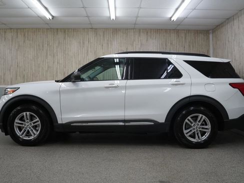 Used 2021 Ford Explorer XLT image 5