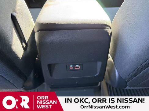 Used 2023 Nissan Frontier PRO-4X w/ Technology Package image 18