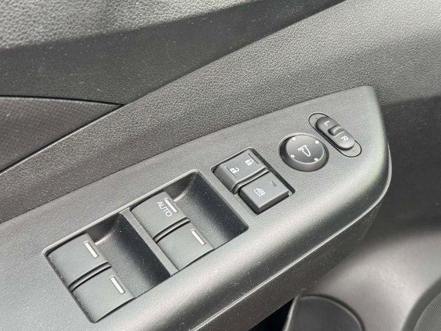 Used 2014 Honda CR-V LX image 29