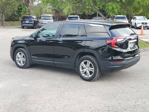 Used 2024 GMC Terrain SLE image 7