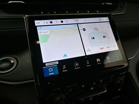 New 2025 Jeep Grand Cherokee Limited w/ Luxury Tech Group II image 34