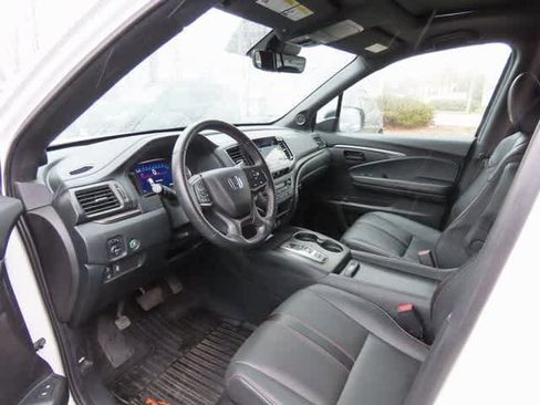 Certified 2022 Honda Pilot TrailSport image 2